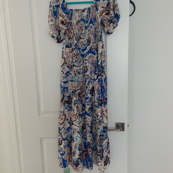 Long print dress with elastic bodice and cap elastic sleeve. - Picture 1 of 3